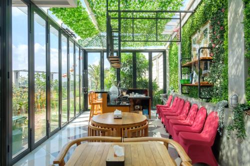twospaces living at deros resort and cafe bogor