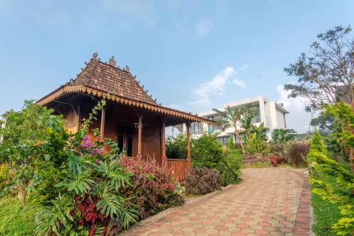 twospaces living at deros resort and cafe bogor