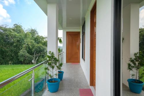 twospaces living at deros resort and cafe bogor