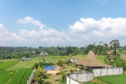 twospaces living at deros resort and cafe bogor