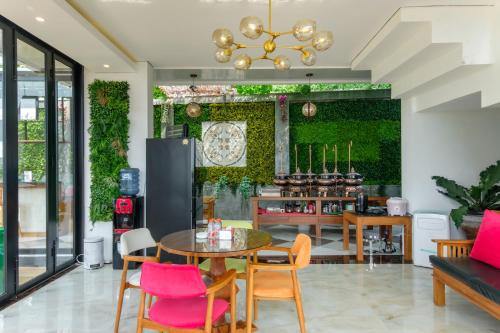 twospaces living at deros resort and cafe bogor