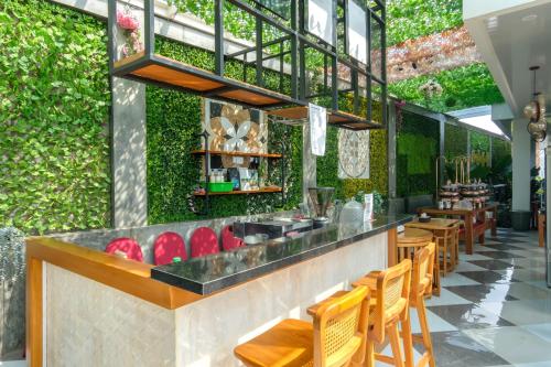 twospaces living at deros resort and cafe bogor