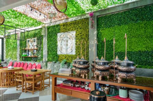 twospaces living at deros resort and cafe bogor