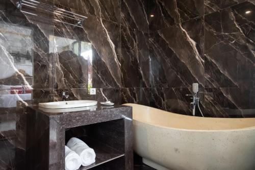 twospaces living at deros resort and cafe bogor