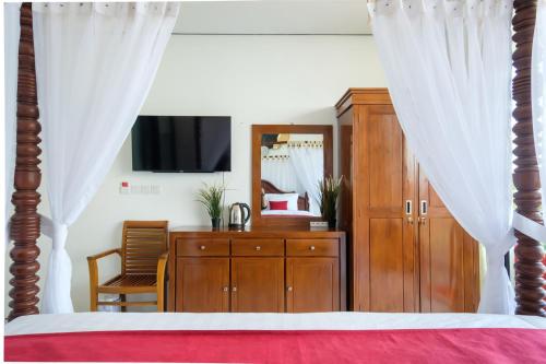 twospaces living at deros resort and cafe bogor