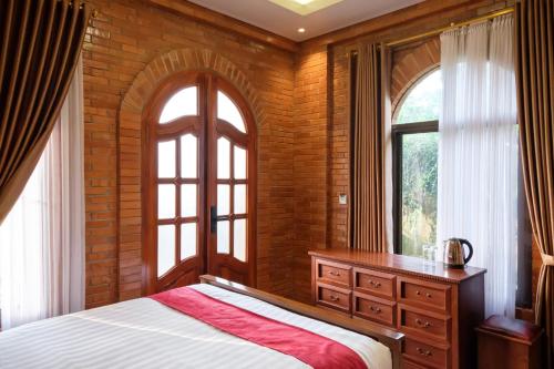 twospaces living at deros resort and cafe bogor