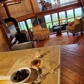 the cliffside inn