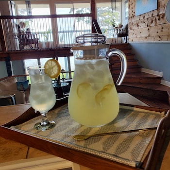 the cliffside inn
