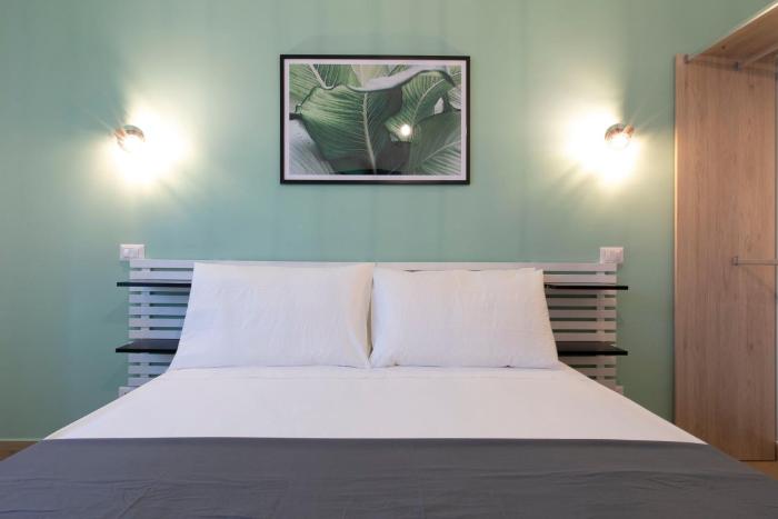 domina guest house luxory room