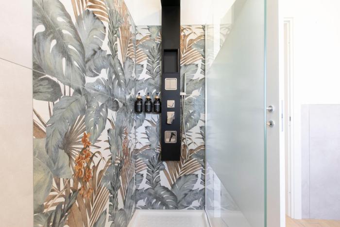domina guest house luxory room