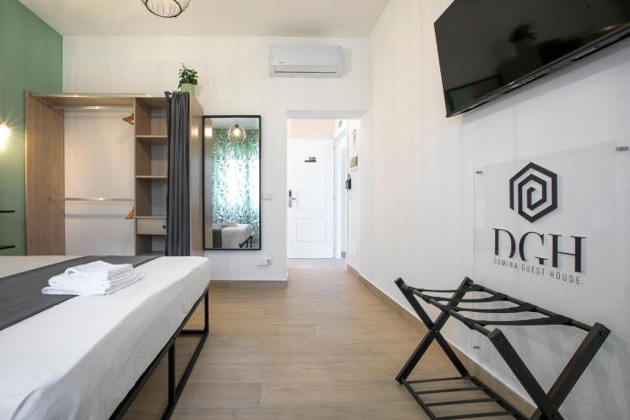 domina guest house luxory room