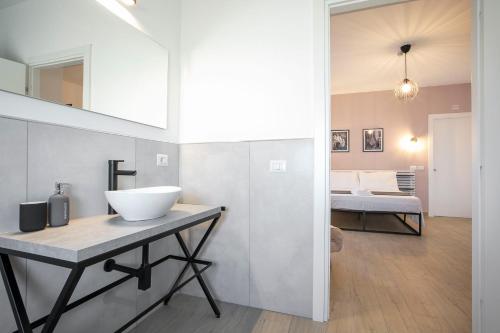 domina guest house luxory room
