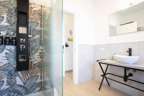 domina guest house luxory room