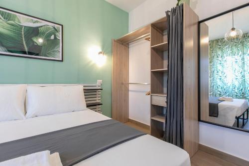 domina guest house luxory room