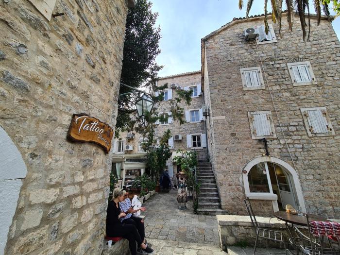 beatrix suites budva old town