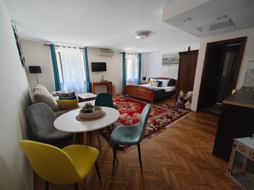beatrix suites budva old town