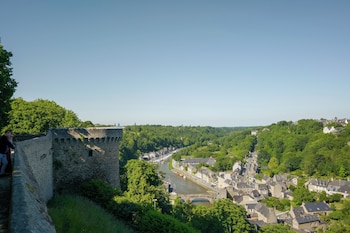 dinan