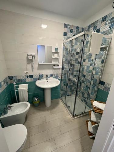 f rooms napoli via sementini