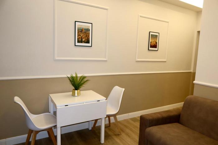 el roy garden rooms