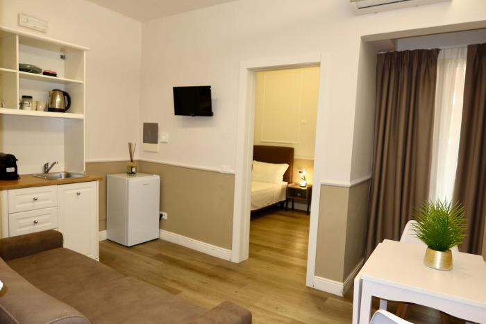 el roy garden rooms