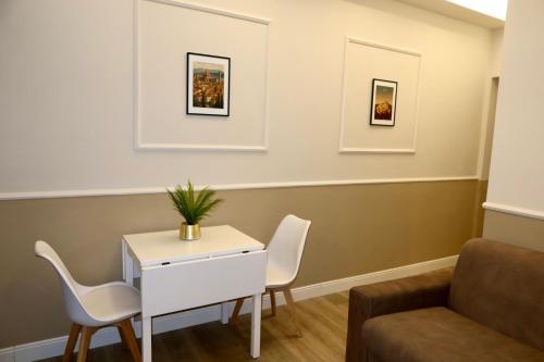 el roy garden rooms