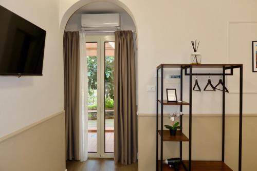 el roy garden rooms