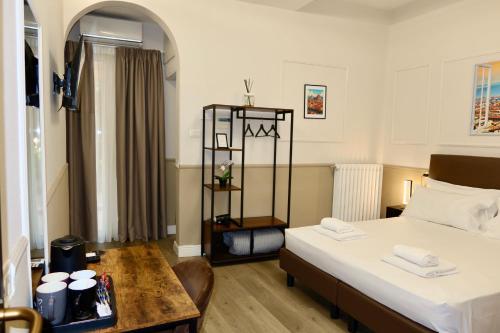 El Roy Garden Rooms,,3 star