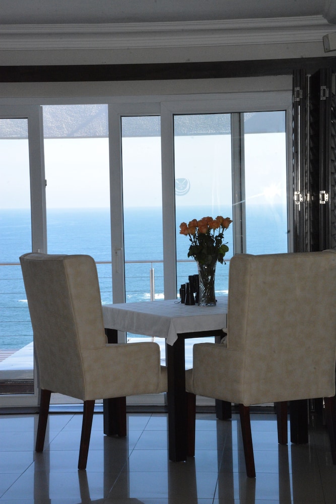 head over hills luxury retreat adults only