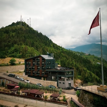 ladur resort hotel