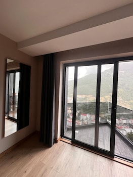 ladur resort hotel