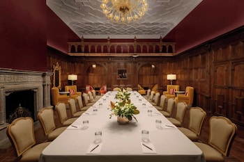 the stoneleigh autograph collection