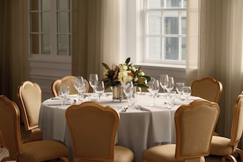 the stoneleigh autograph collection