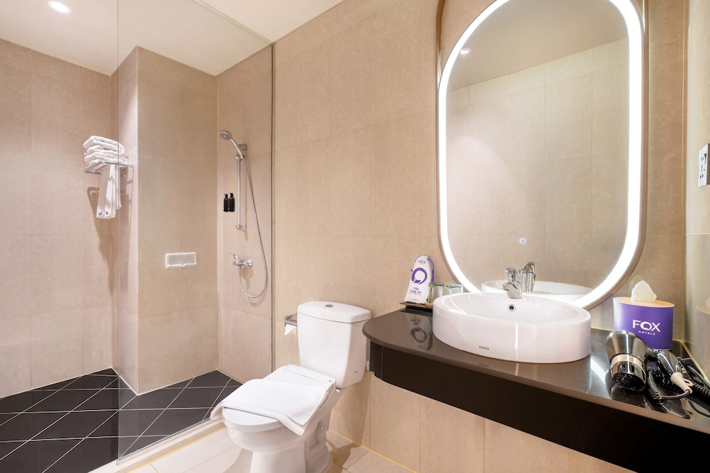 fox hotel nagoya batam