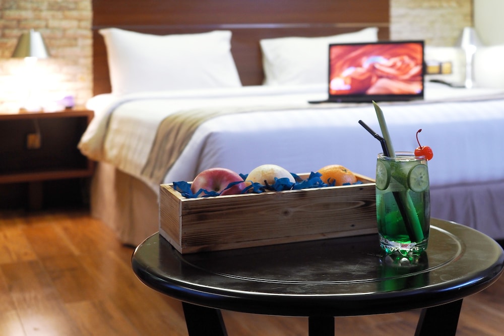 fox hotel nagoya batam