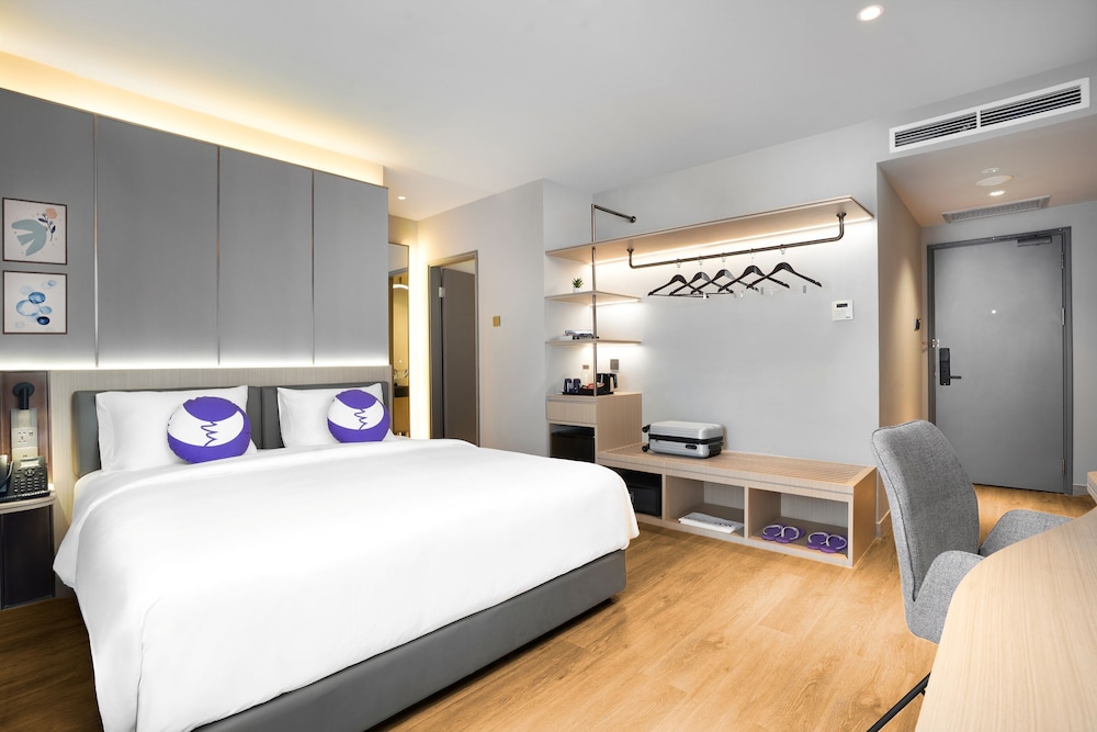 fox hotel nagoya batam
