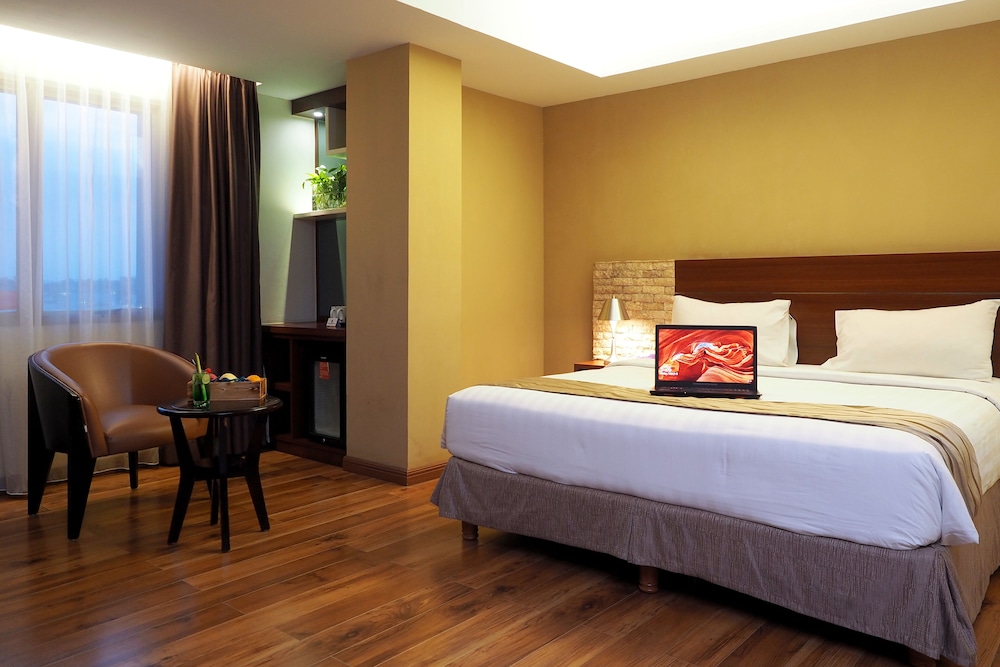 fox hotel nagoya batam