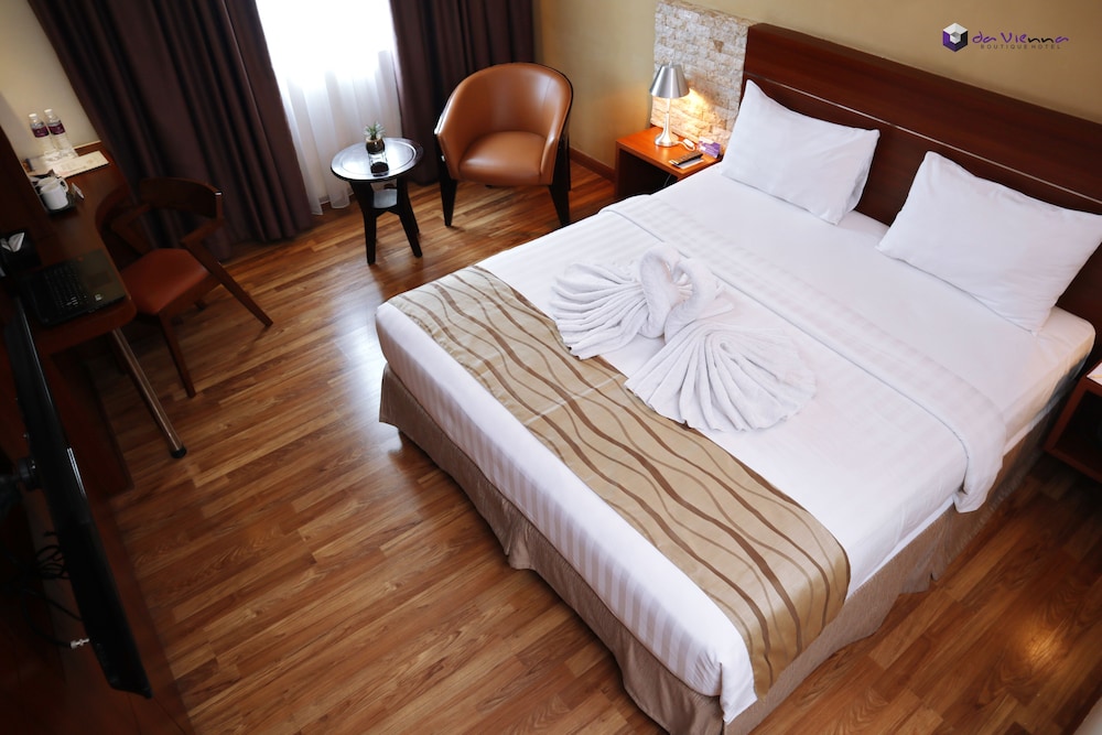 fox hotel nagoya batam