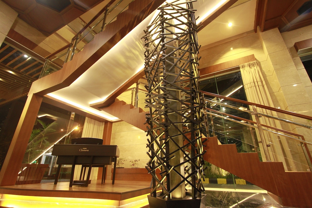 fox hotel nagoya batam