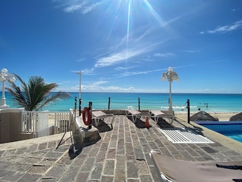cancun plaza condo mexico