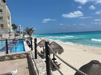 cancun plaza condo mexico