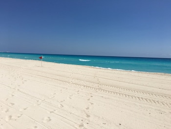cancun plaza condo mexico