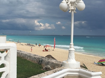 cancun plaza condo mexico