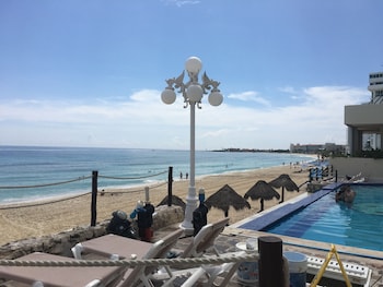 cancun plaza condo mexico