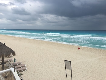cancun plaza condo mexico