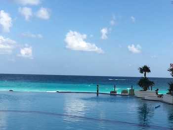 cancun plaza condo mexico