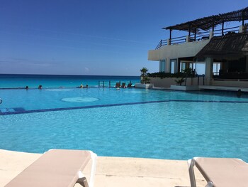 cancun plaza condo mexico