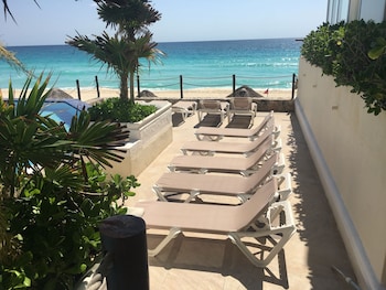 cancun plaza condo mexico