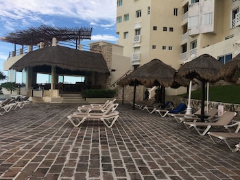 cancun plaza condo mexico
