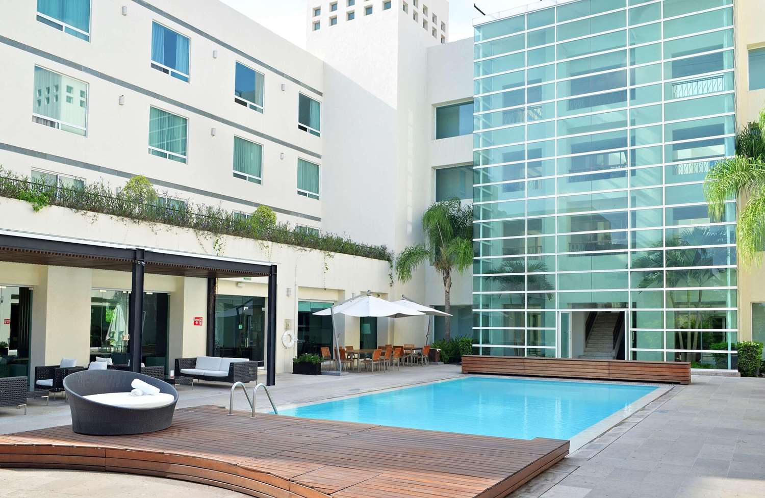 sheraton leon