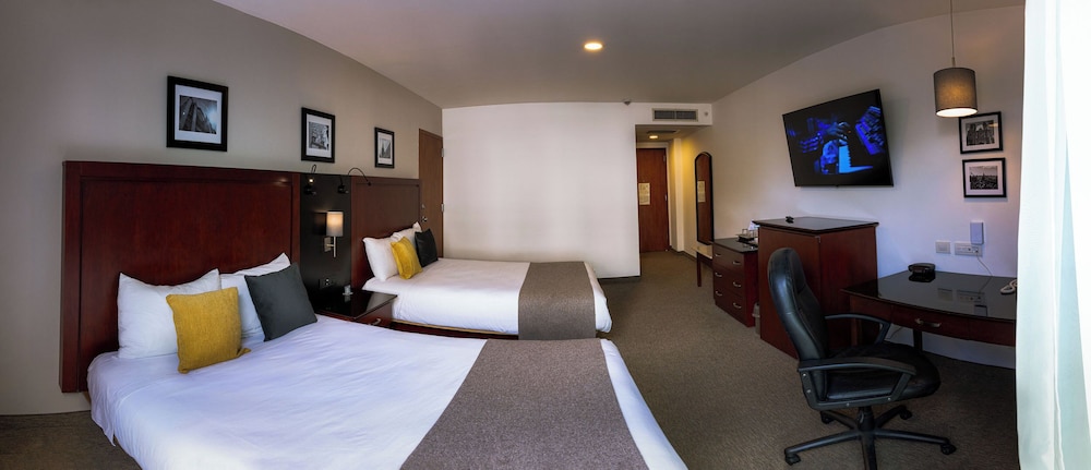 sheraton leon